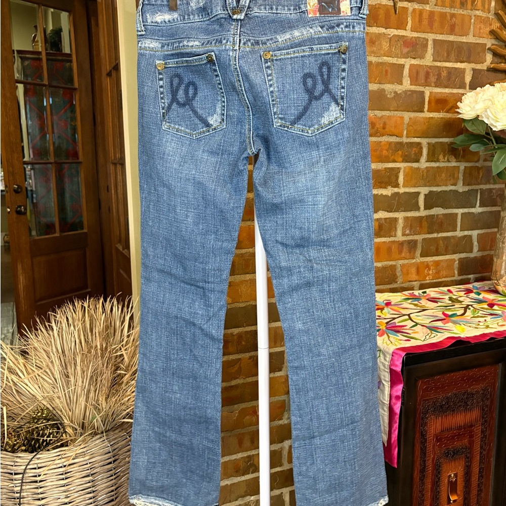 Vintage Embroidered Floral Patchwork Blue Jeans Size 31. - Picture 9 of 10